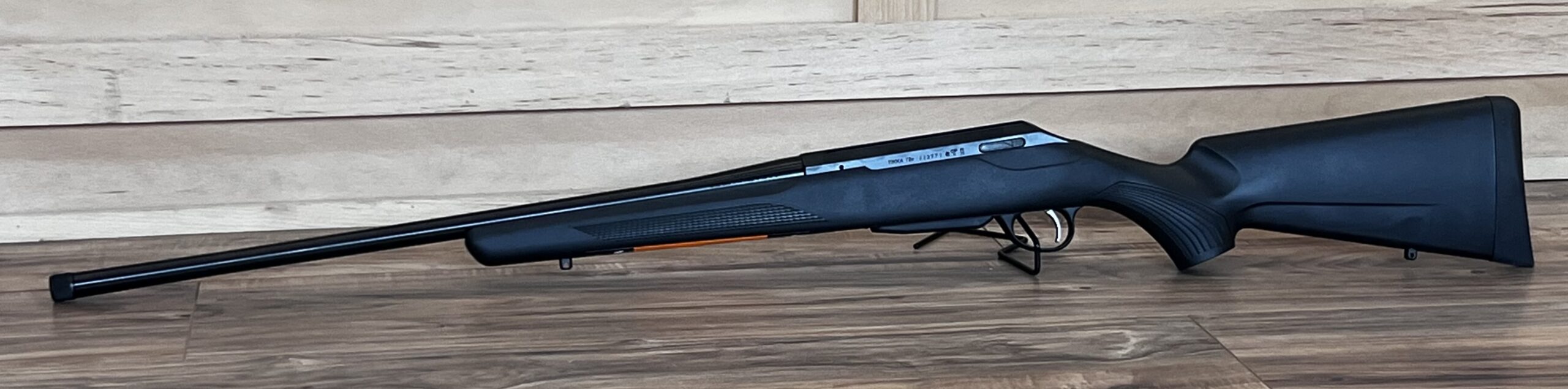 I09 / Tikka T3x 300 Win Mag w/ 2 Boxes of Sellier & Bellot eXergy 180GR